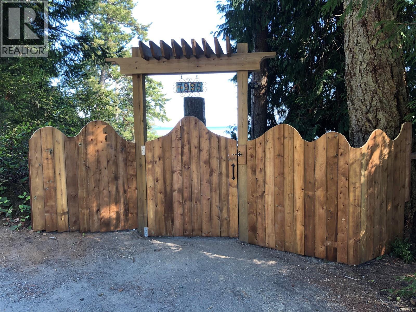 7995 West Coast Rd - 73