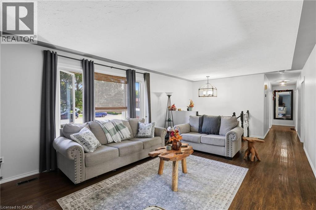 120 CAVERLY Road - Image 8
