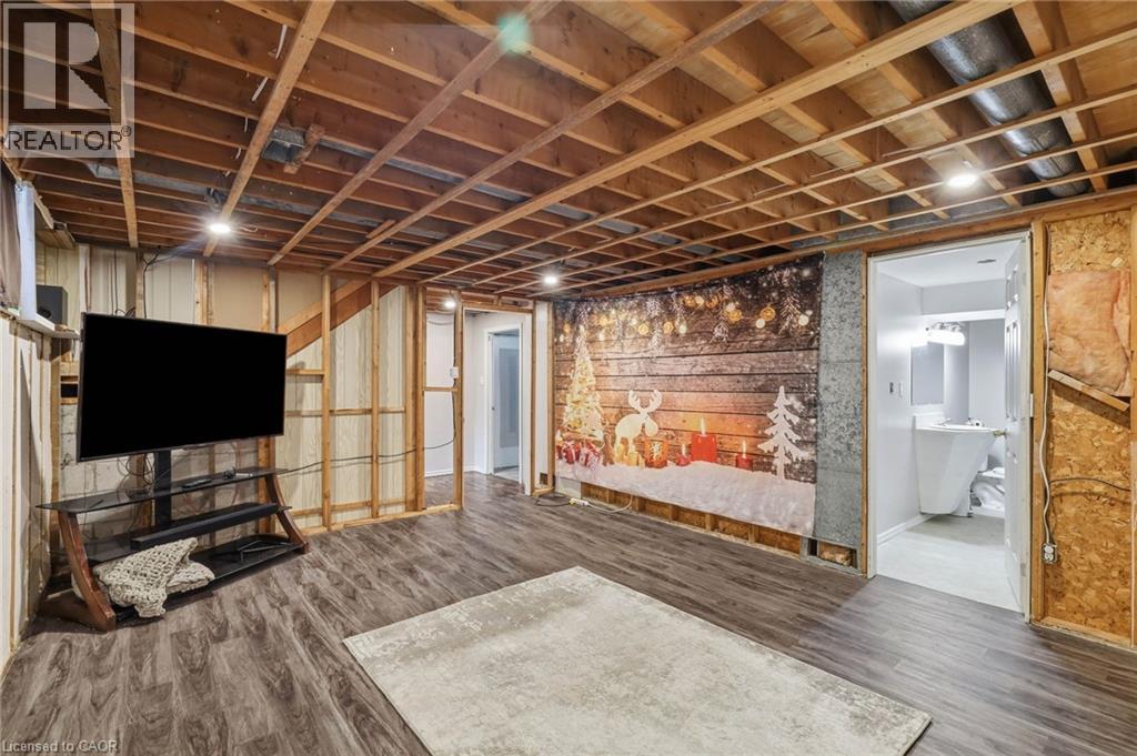 120 CAVERLY Road - 28