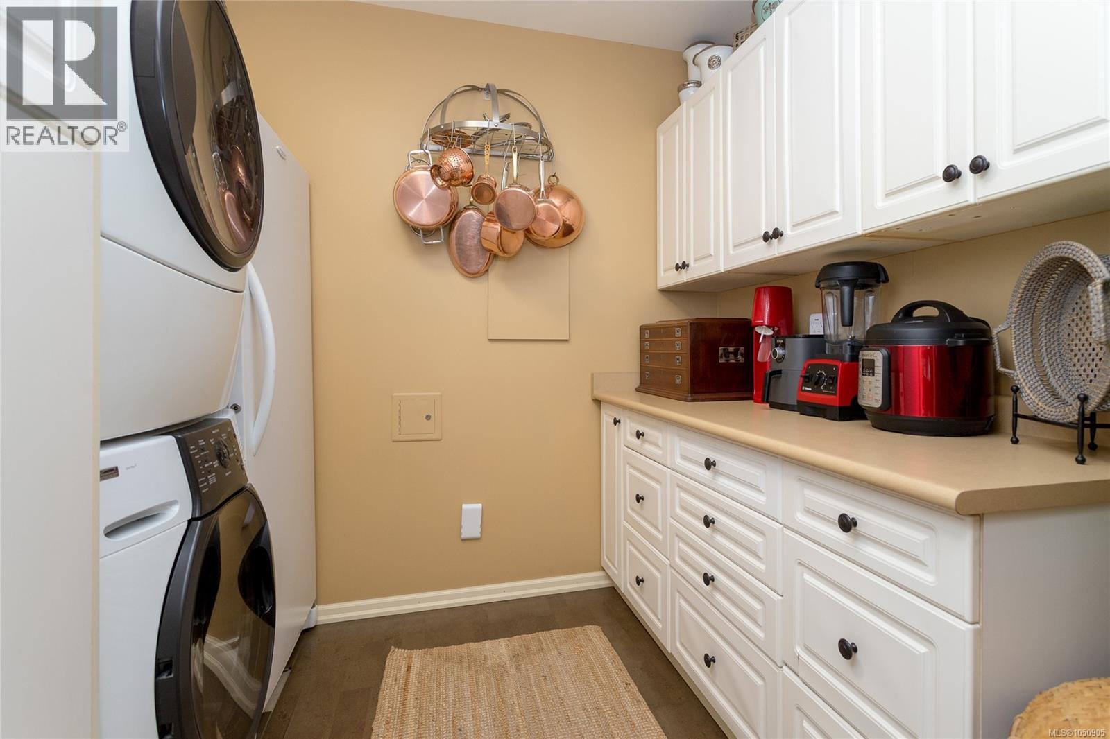 #501 5110 Cordova Bay Rd - Image 36