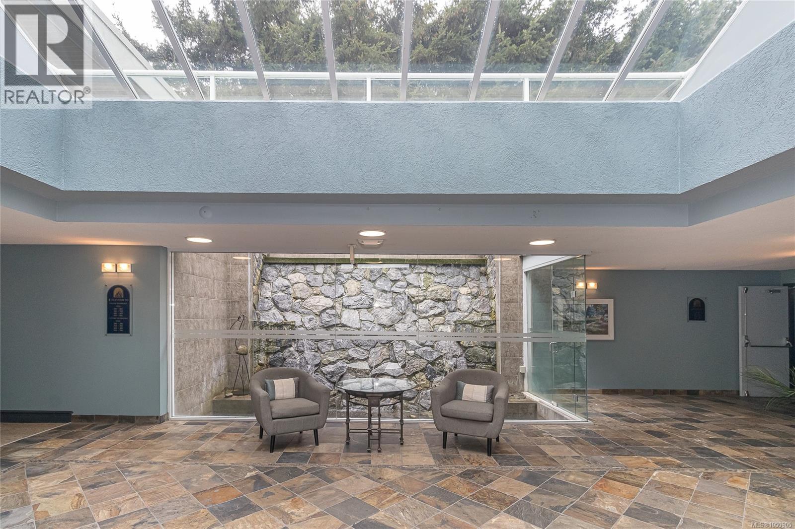 #501 5110 Cordova Bay Rd - Image 5