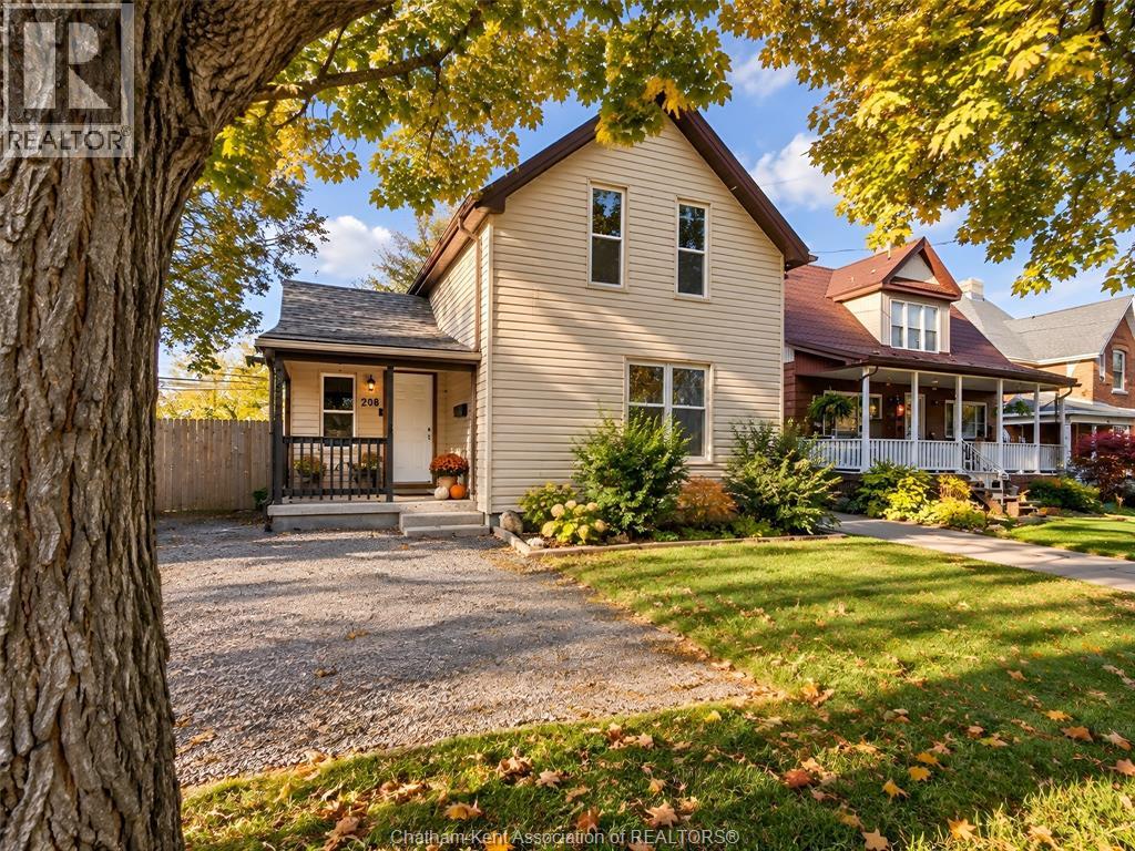 208 Lacroix STREET - 1