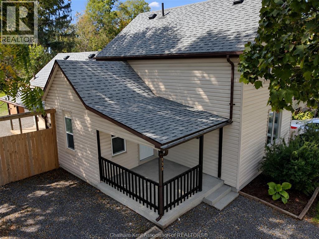 208 Lacroix STREET - 32