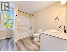 208 Lacroix Street, Chatham, ON N7M2V4 Photo 18