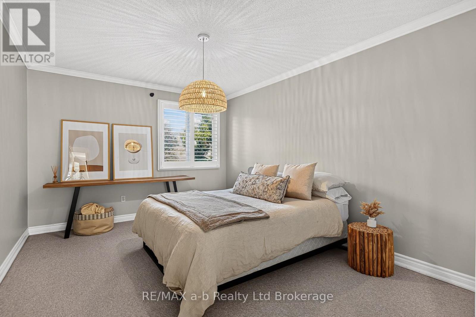 1182 SPRUCEDALE ROAD - 23