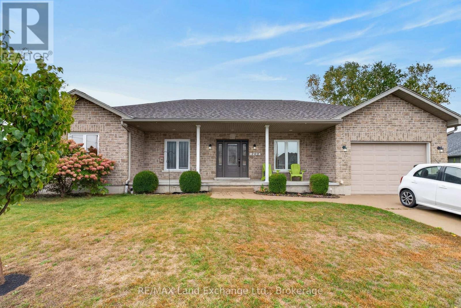 709 MCGAW DRIVE - 1