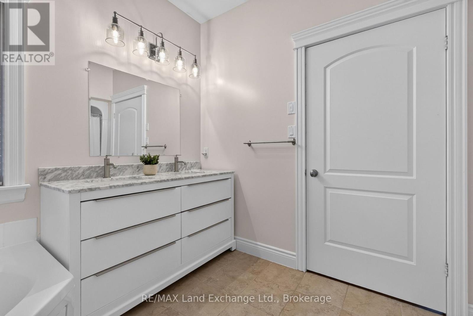 709 MCGAW DRIVE - Image 21