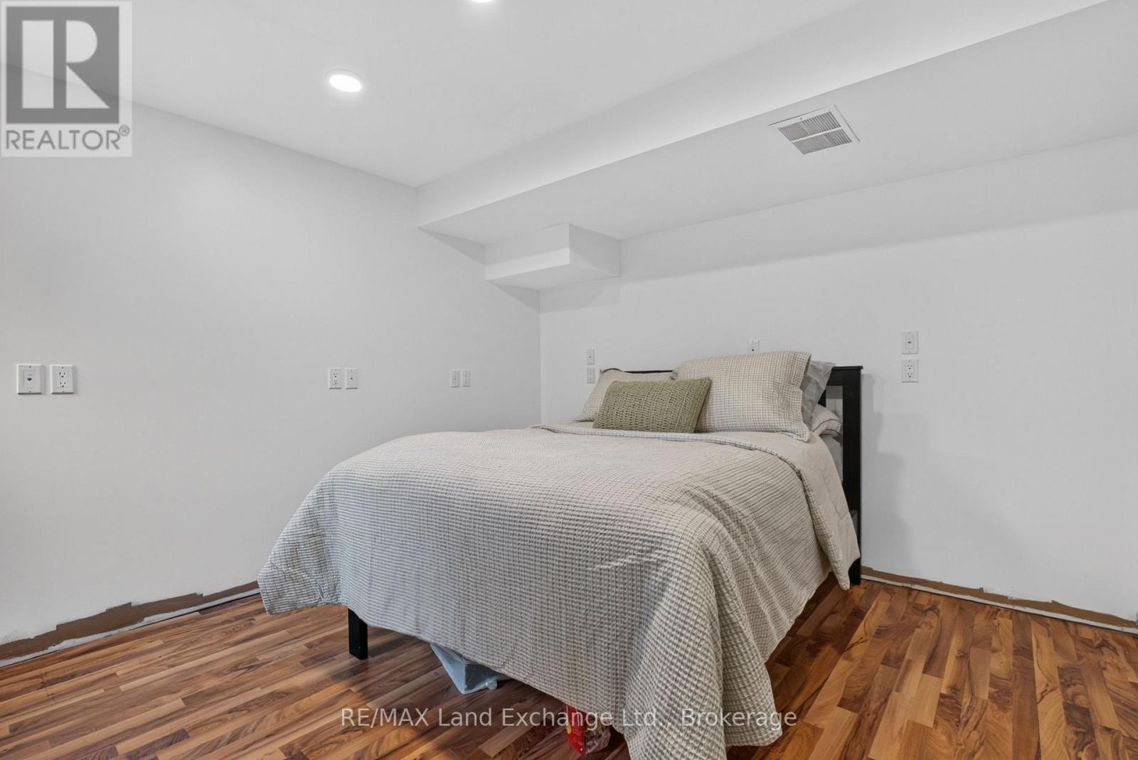 709 MCGAW DRIVE - Image 31