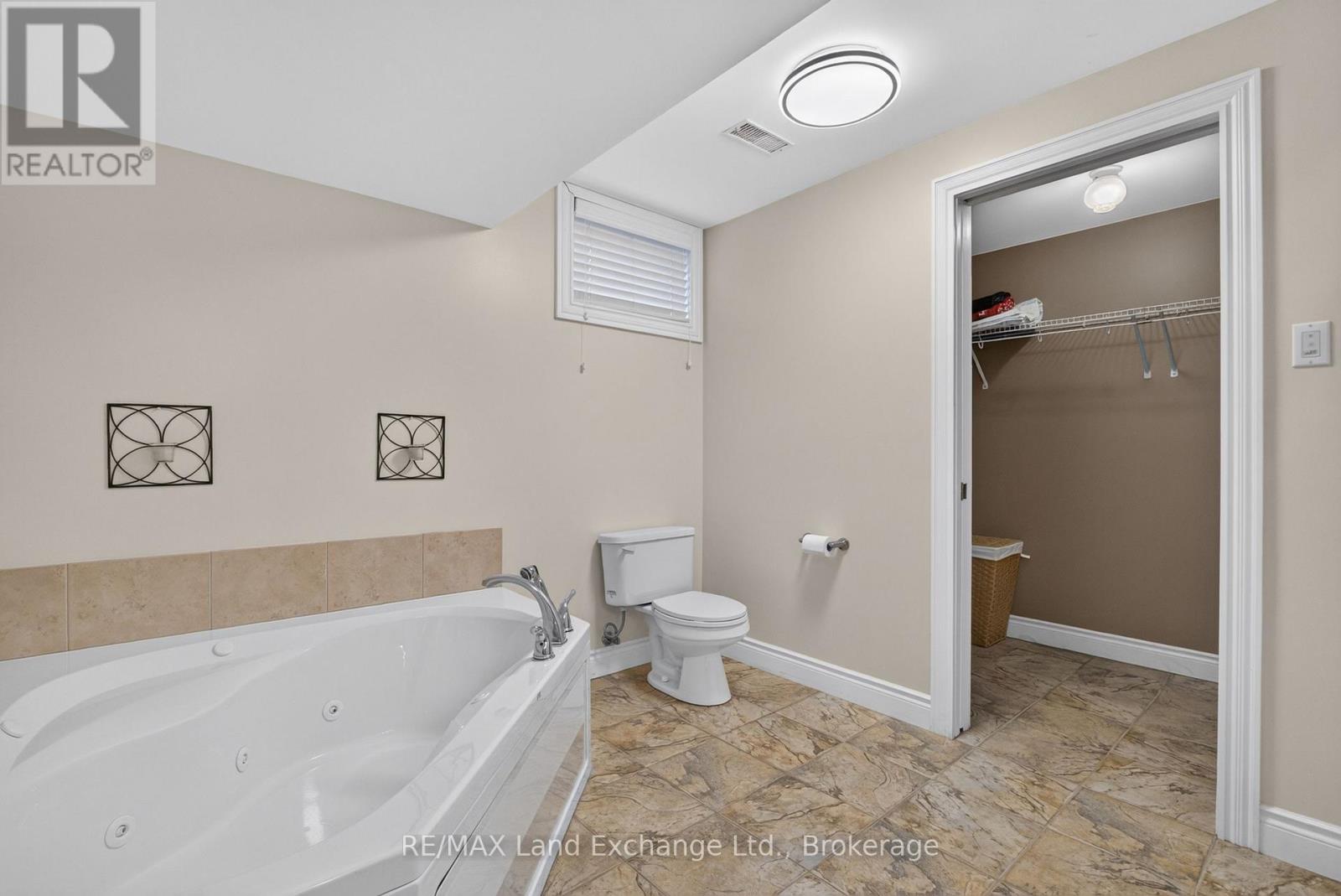 709 MCGAW DRIVE - Image 35