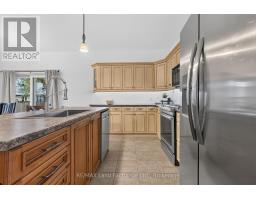 709 Mcgaw Drive, Kincardine, ON N2Z1W1 Photo 6
