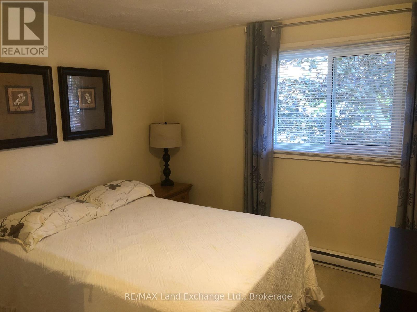 1079 HURON TERRACE - Image 17