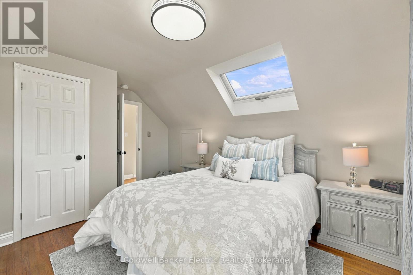 13 COVERDALE AVENUE - 24