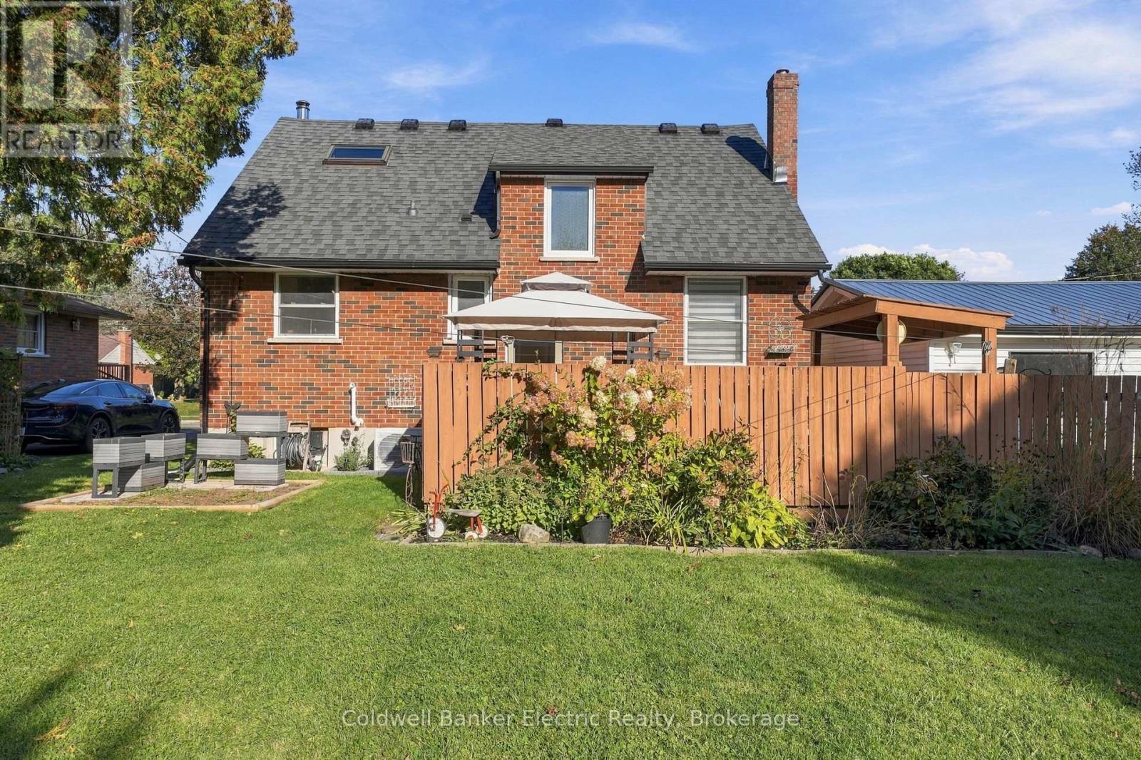 13 COVERDALE AVENUE - 40