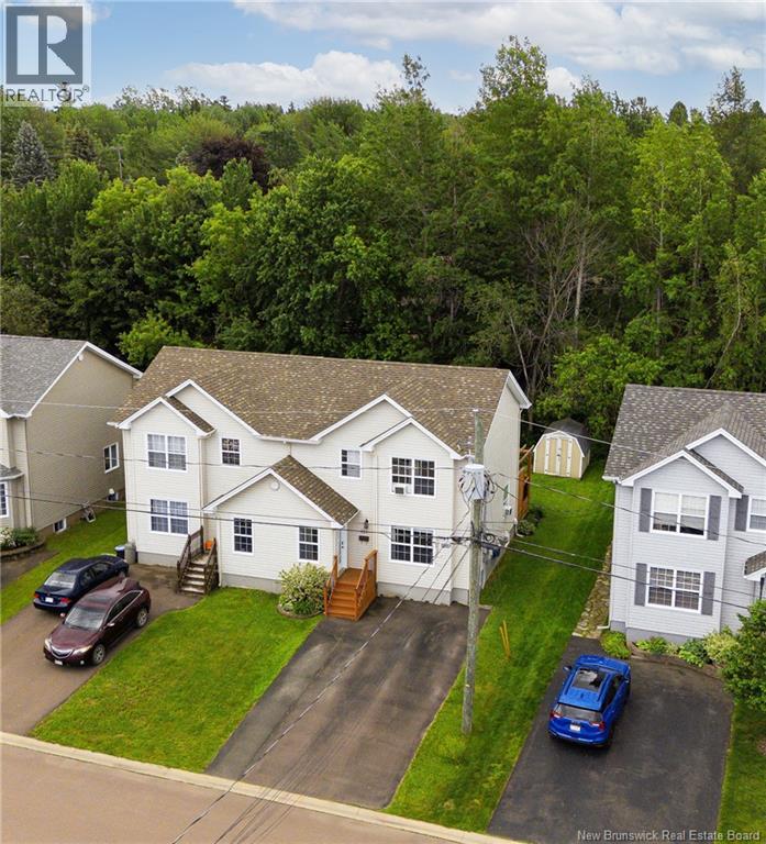 101 Merlot Crescent - 2