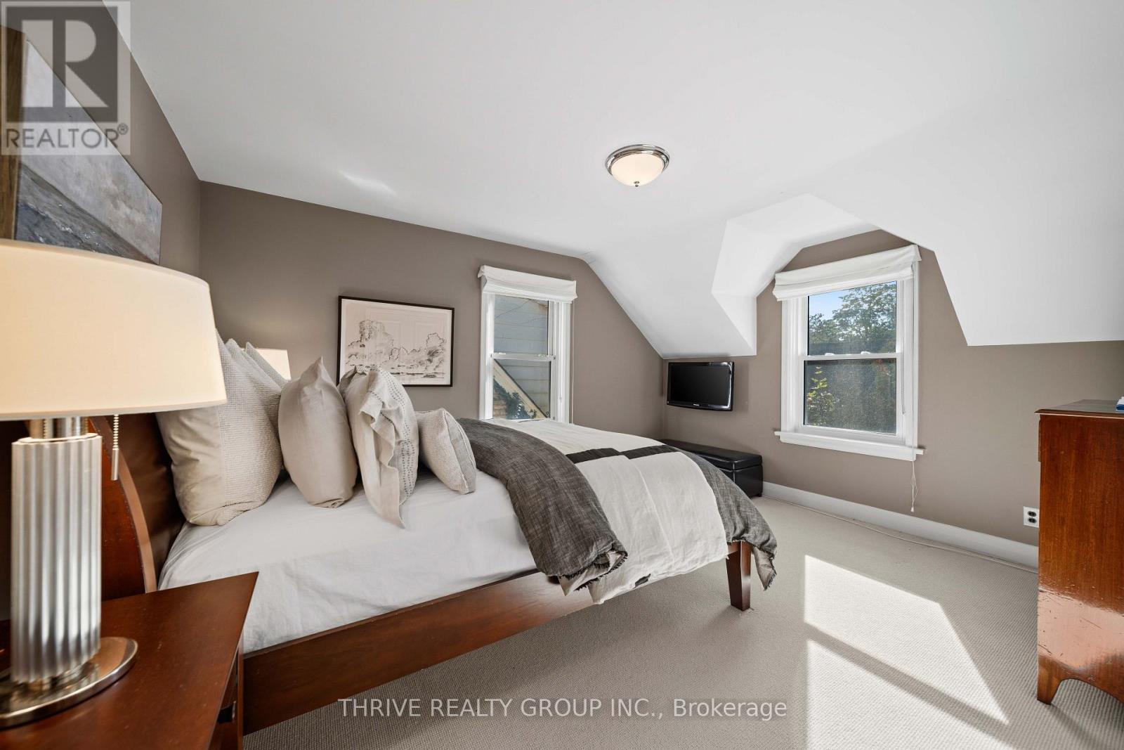 997 MAITLAND STREET - Image 25