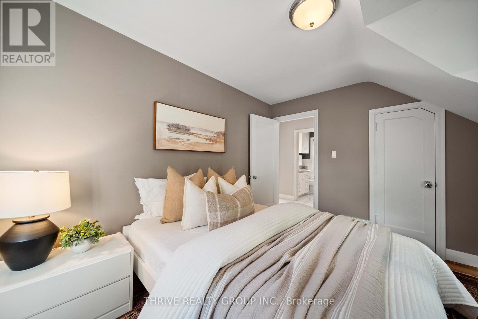 997 MAITLAND STREET - Image 29
