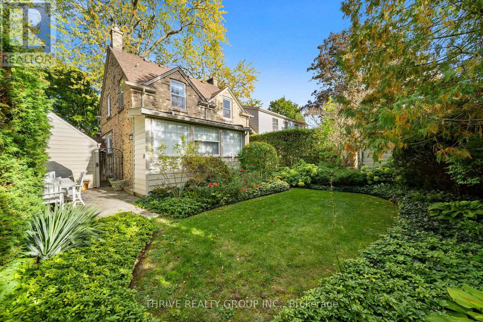 997 MAITLAND STREET - Image 40