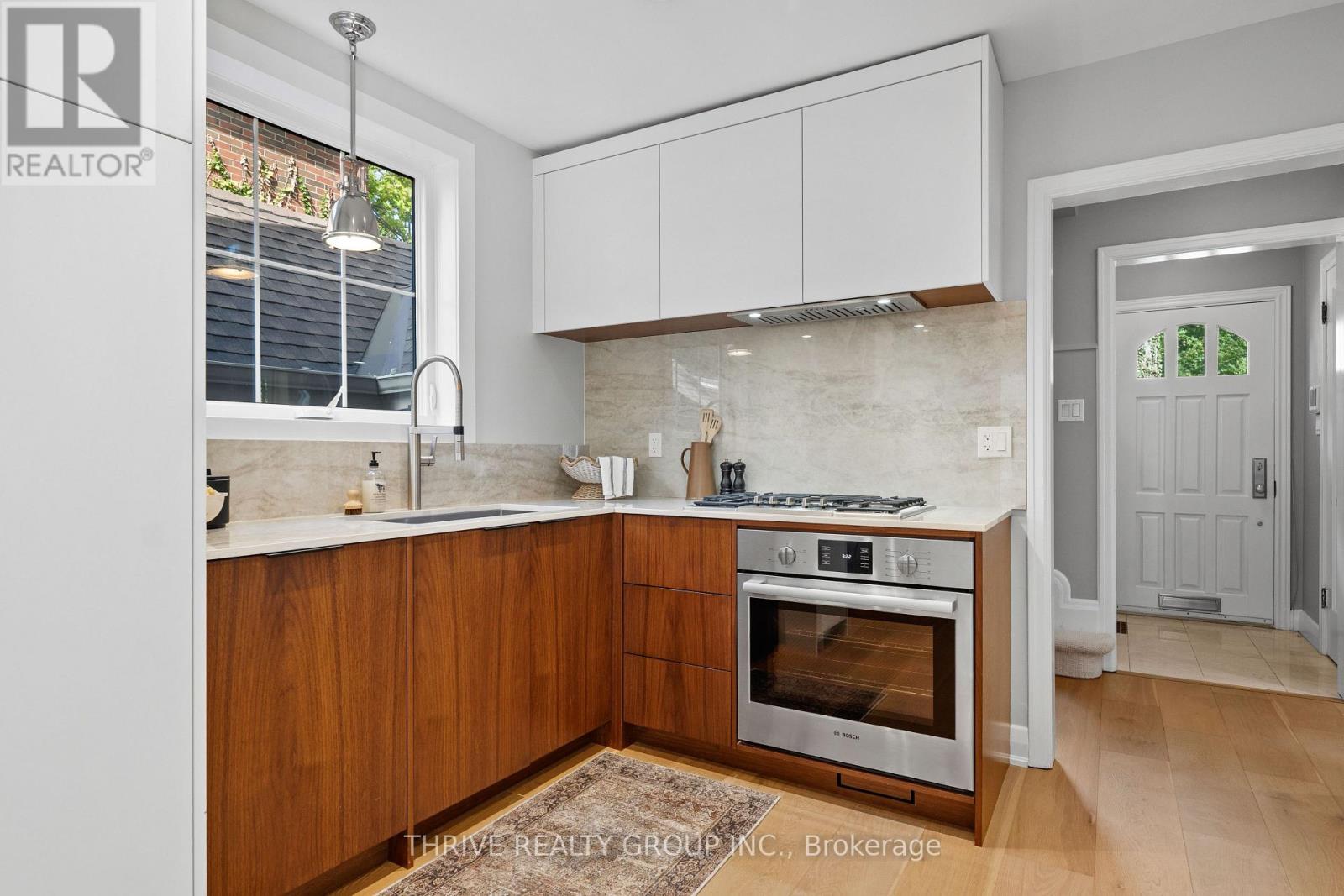 997 MAITLAND STREET - Image 9
