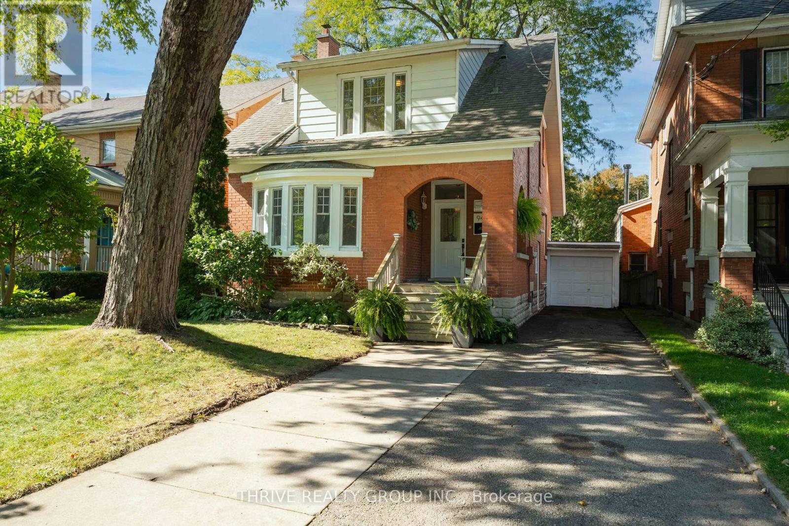 943 WATERLOO STREET - 2