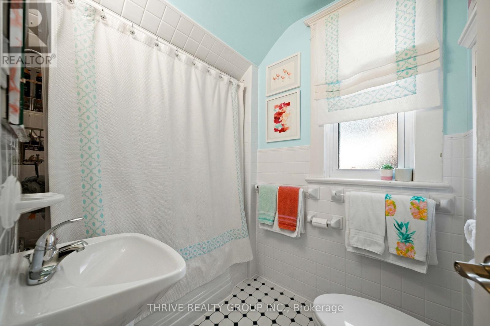 943 WATERLOO STREET - Image 35