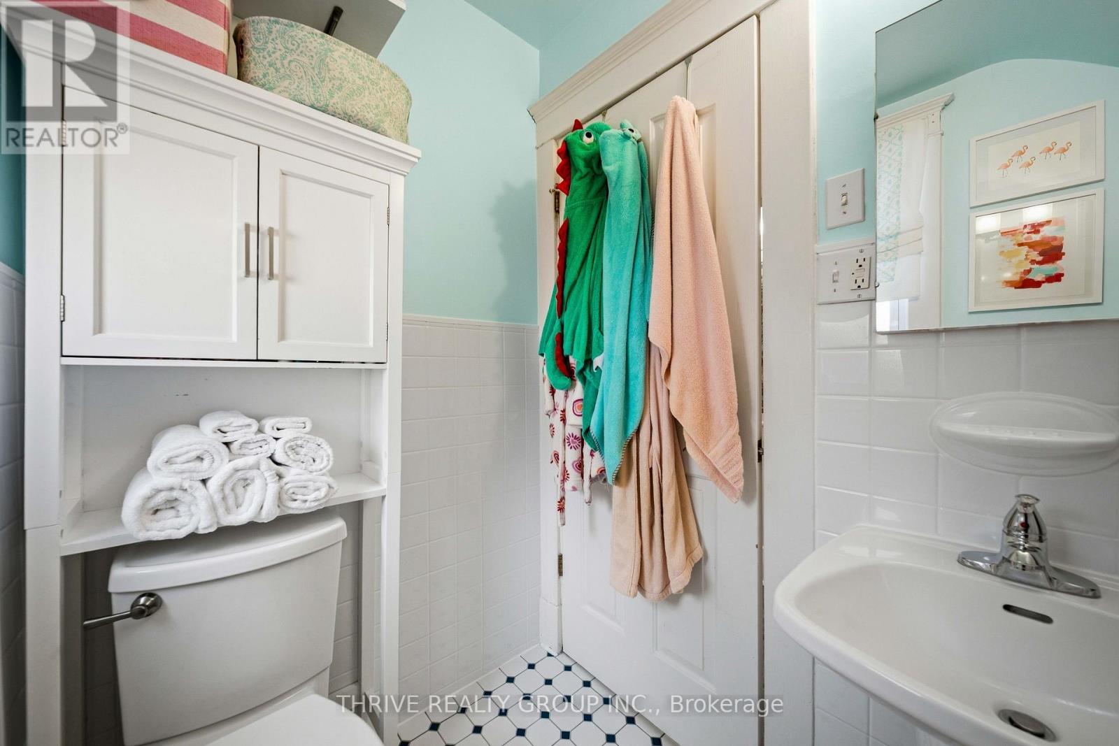 943 WATERLOO STREET - Image 37