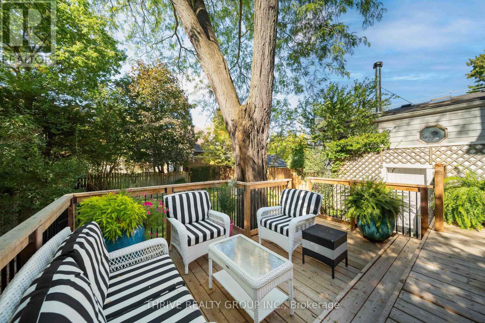943 WATERLOO STREET - Image 9