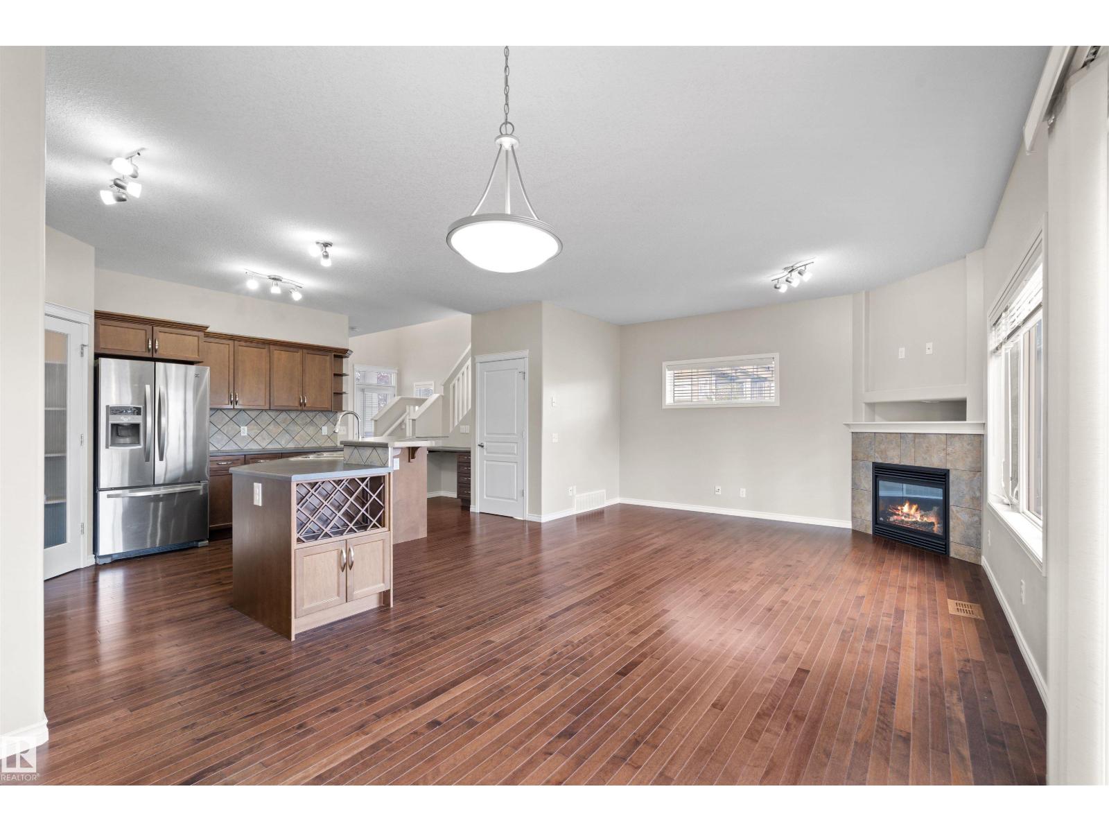 6023 208 ST NW - 10