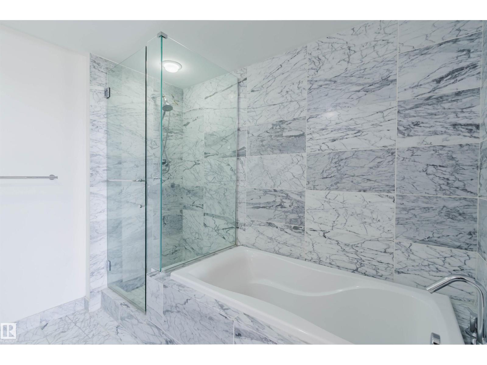 #401 2504 109 ST NW - 26