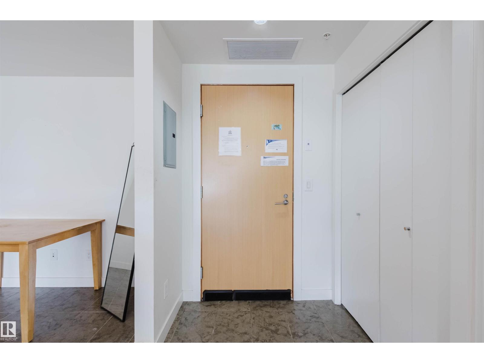 #401 2504 109 ST NW - 3