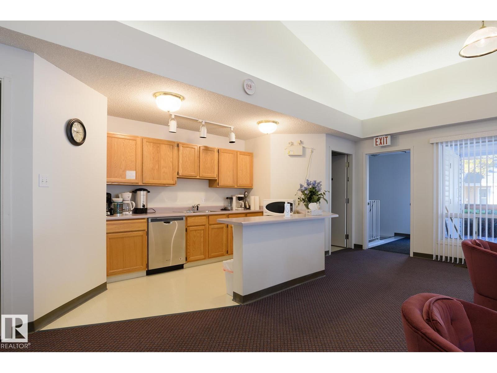 #27 13217 155 AV NW - Image 44