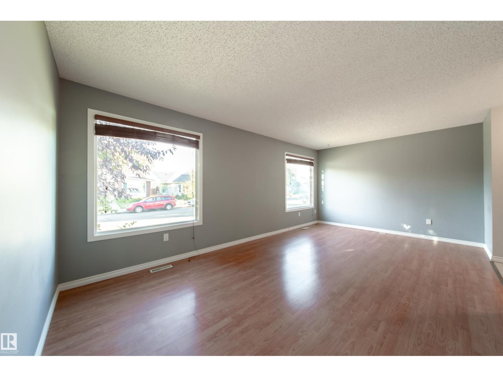 3908 41 AV NW - 20