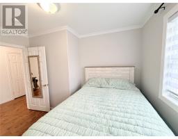 9 Rose Drive thumbnail 18