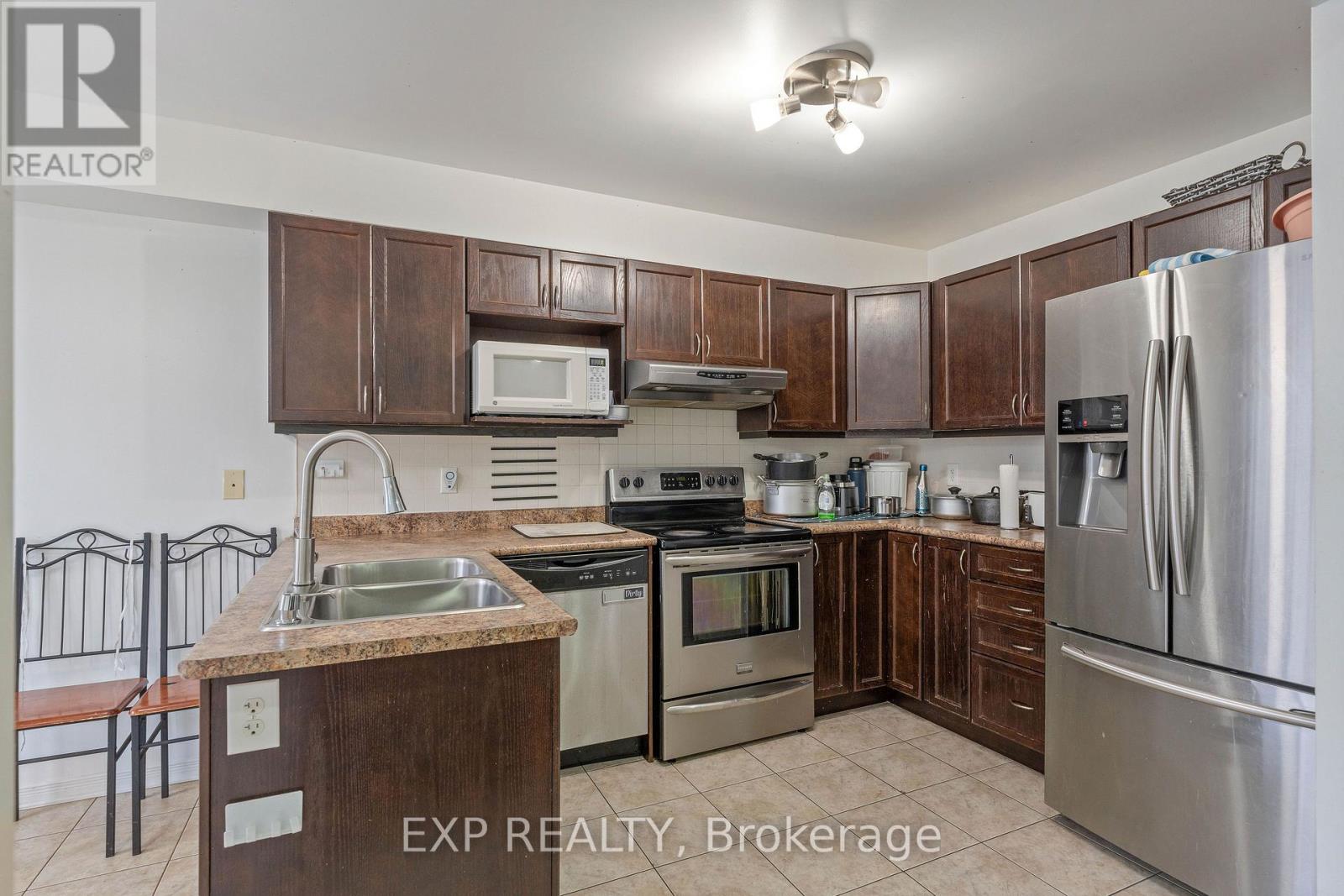 333 ROLLING MEADOW CRESCENT - Image 11