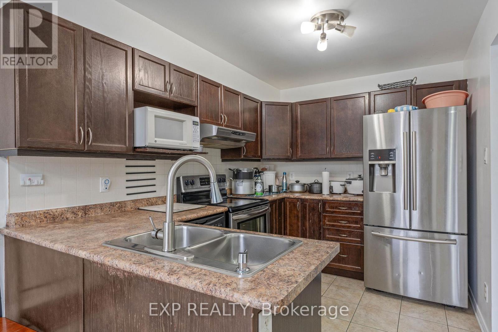 333 ROLLING MEADOW CRESCENT - 12