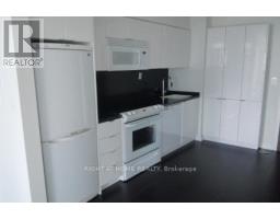 1505 - 15 Iceboat Terrace, Toronto, ON M5V4A5 Photo 9