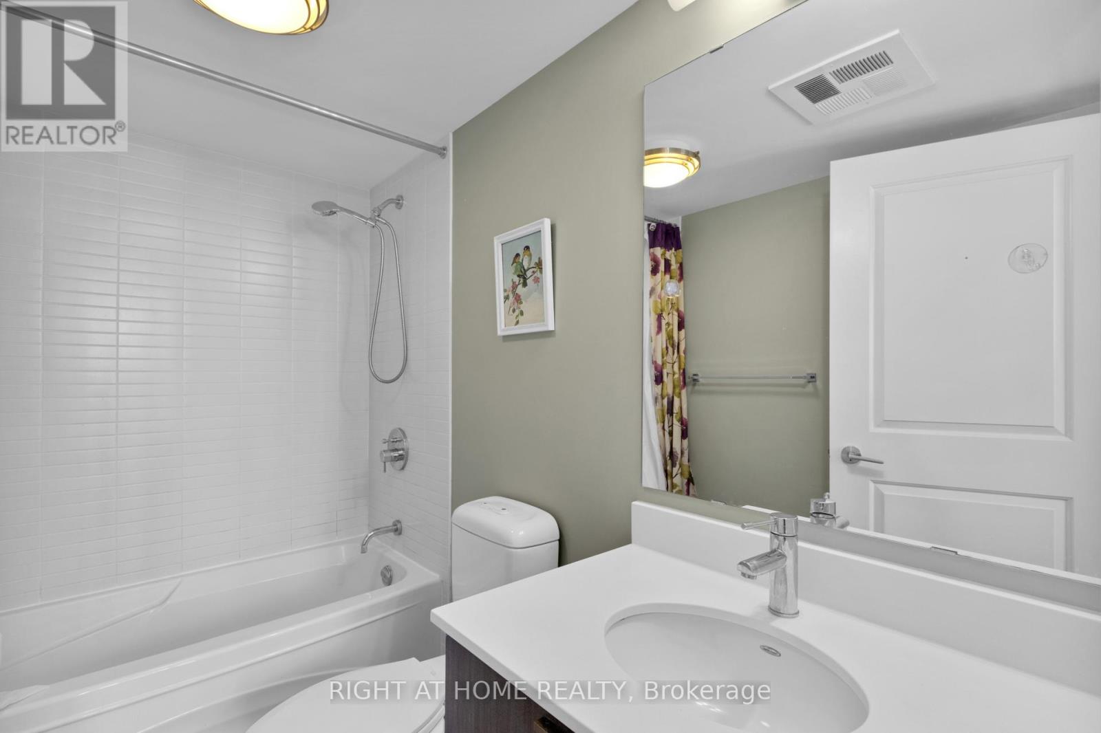 #904 23 SHEPPARD AVENUE E - 18