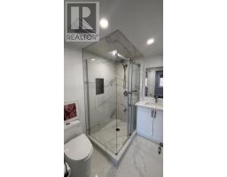 24 Pipers Green Avenue, Toronto, ON M1S3J8 Photo 12