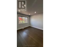 24 Pipers Green Avenue, Toronto, ON M1S3J8 Photo 8