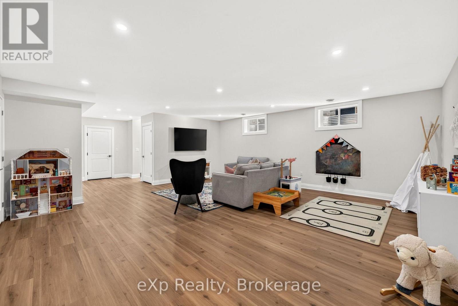 160 ORR STREET - 33