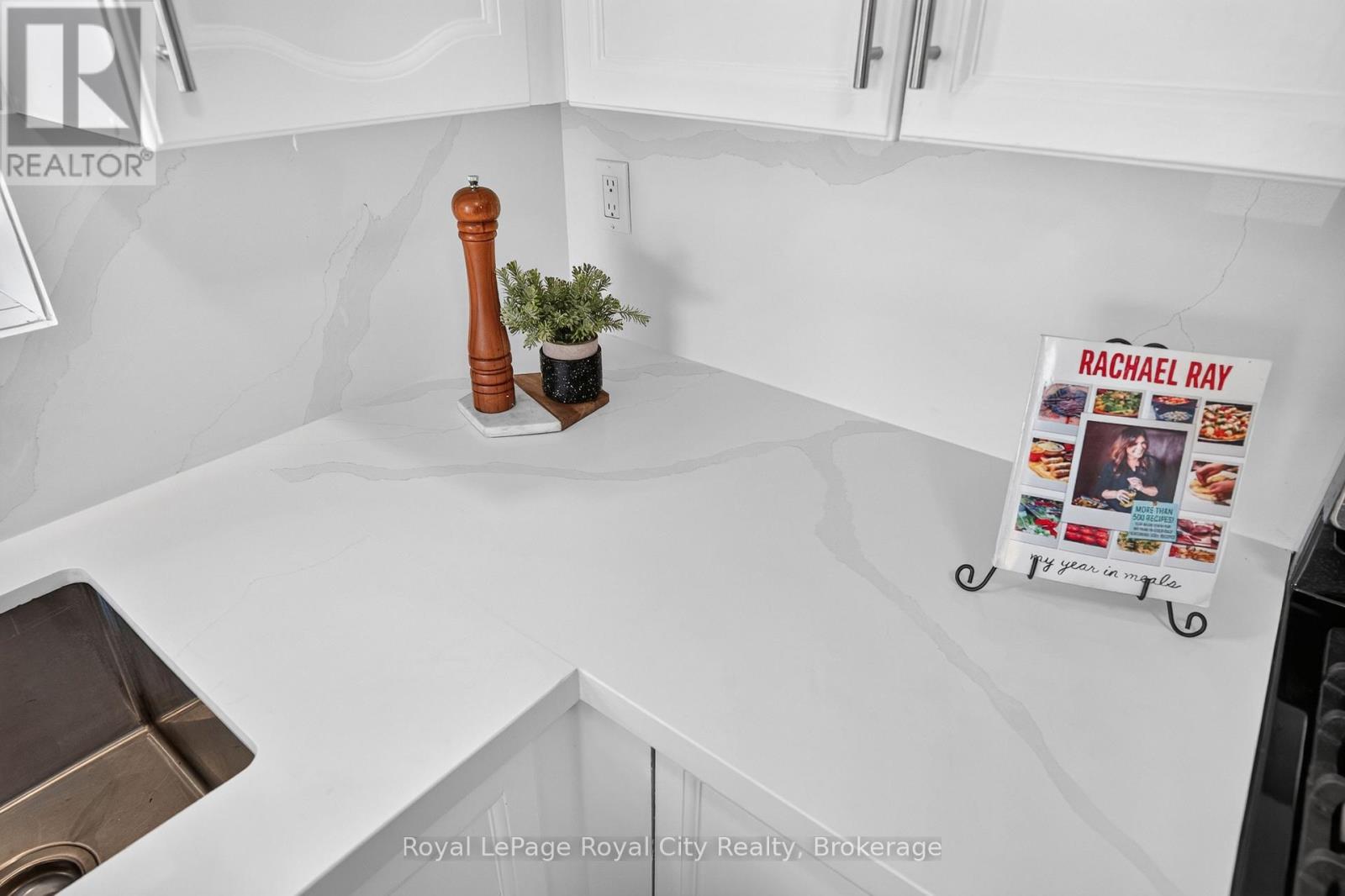 #701 281 BRISTOL STREET - Image 17