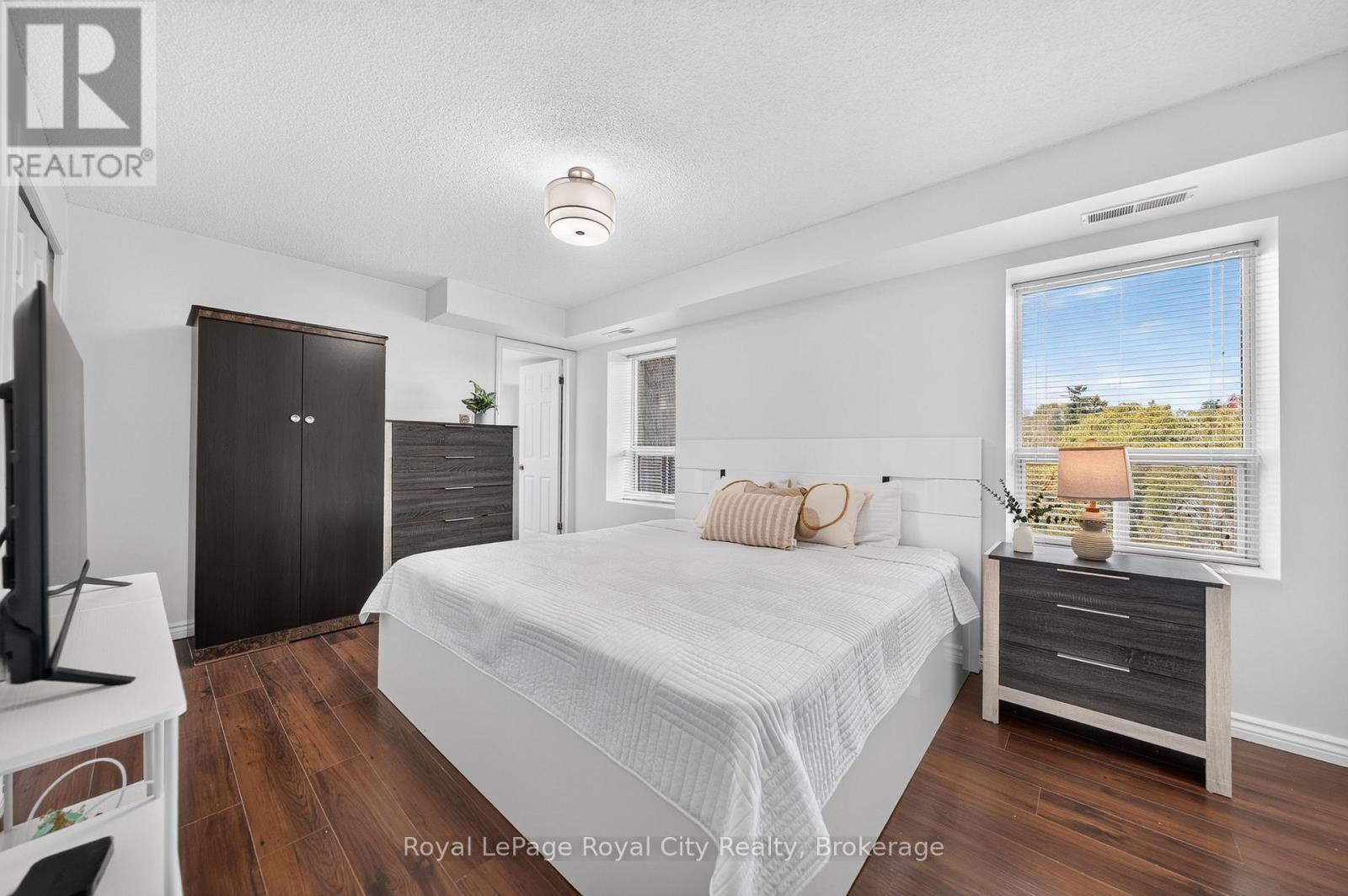 #701 281 BRISTOL STREET - Image 29