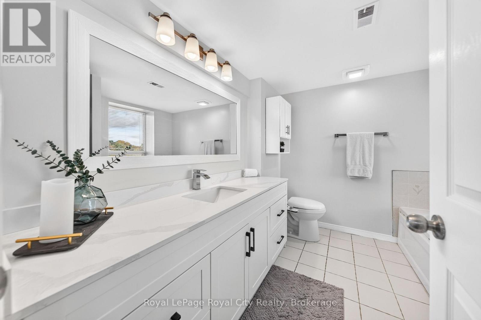 #701 281 BRISTOL STREET - Image 32