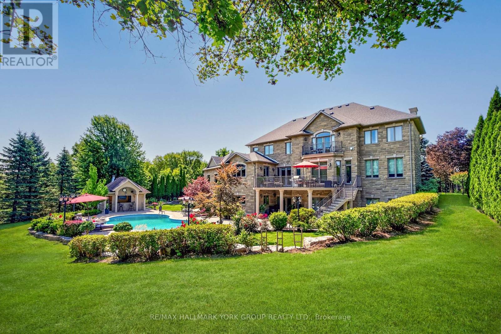 106 Abbruzze Court, Vaughan, ON photo 3