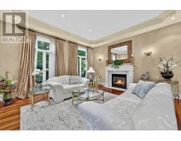 Dining room - 106 Abbruzze Court, Vaughan, ON L3L0A9 Photo 13