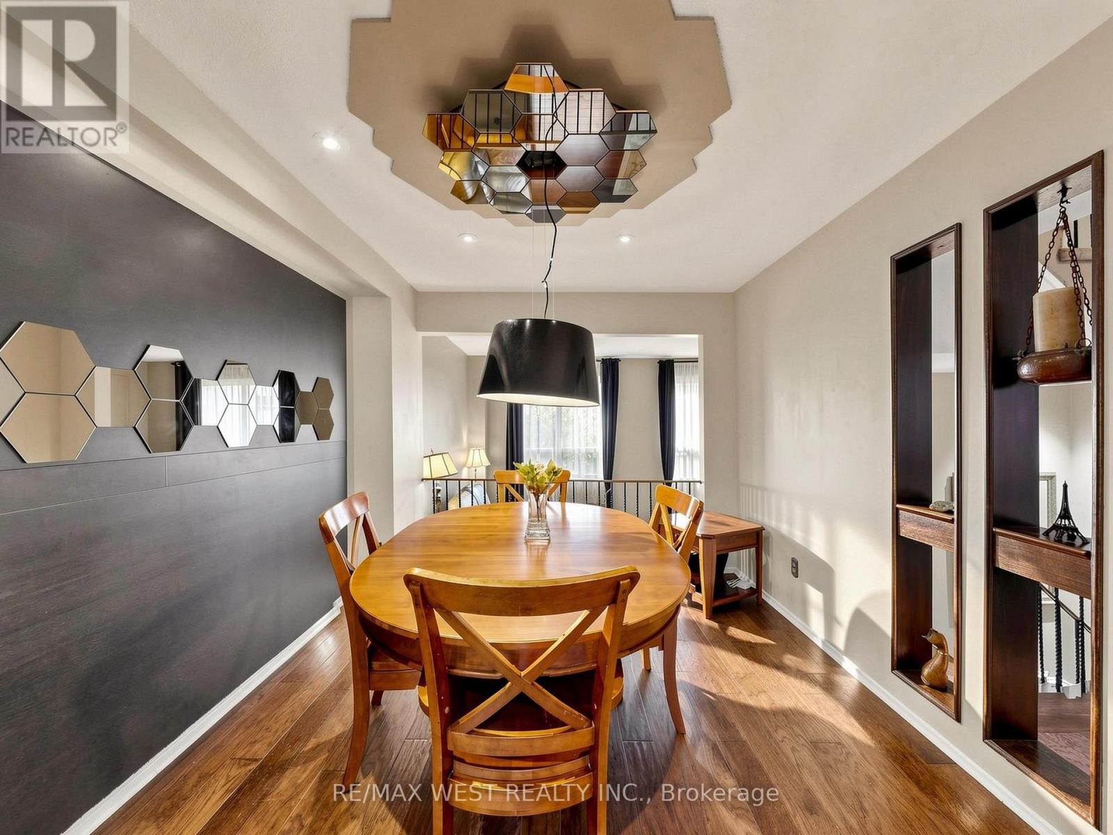 #44 121 POPLAR CRESCENT - Image 16