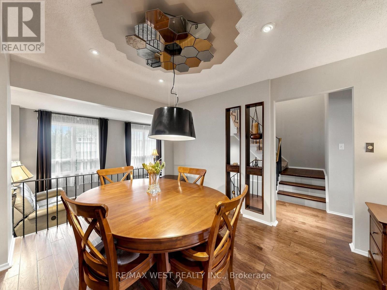 #44 121 POPLAR CRESCENT - Image 17
