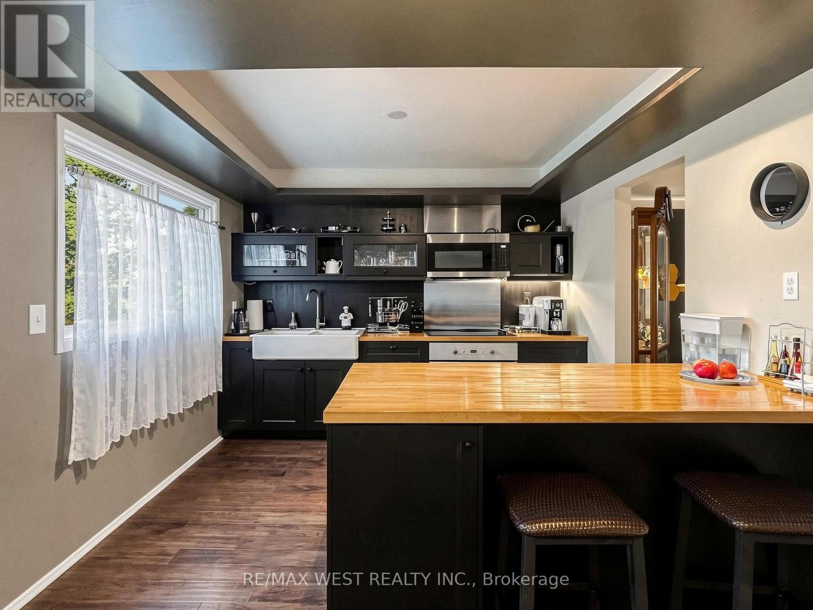 #44 121 POPLAR CRESCENT - Image 19
