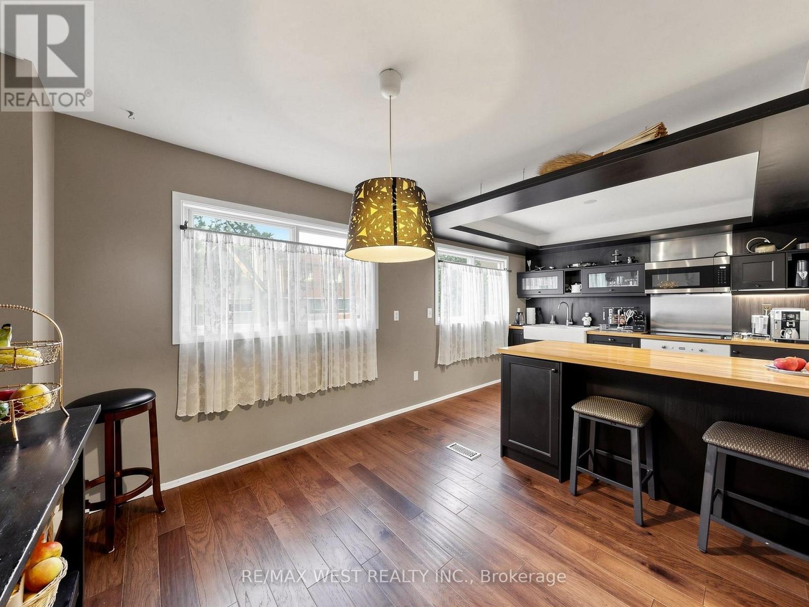 #44 121 POPLAR CRESCENT - Image 26