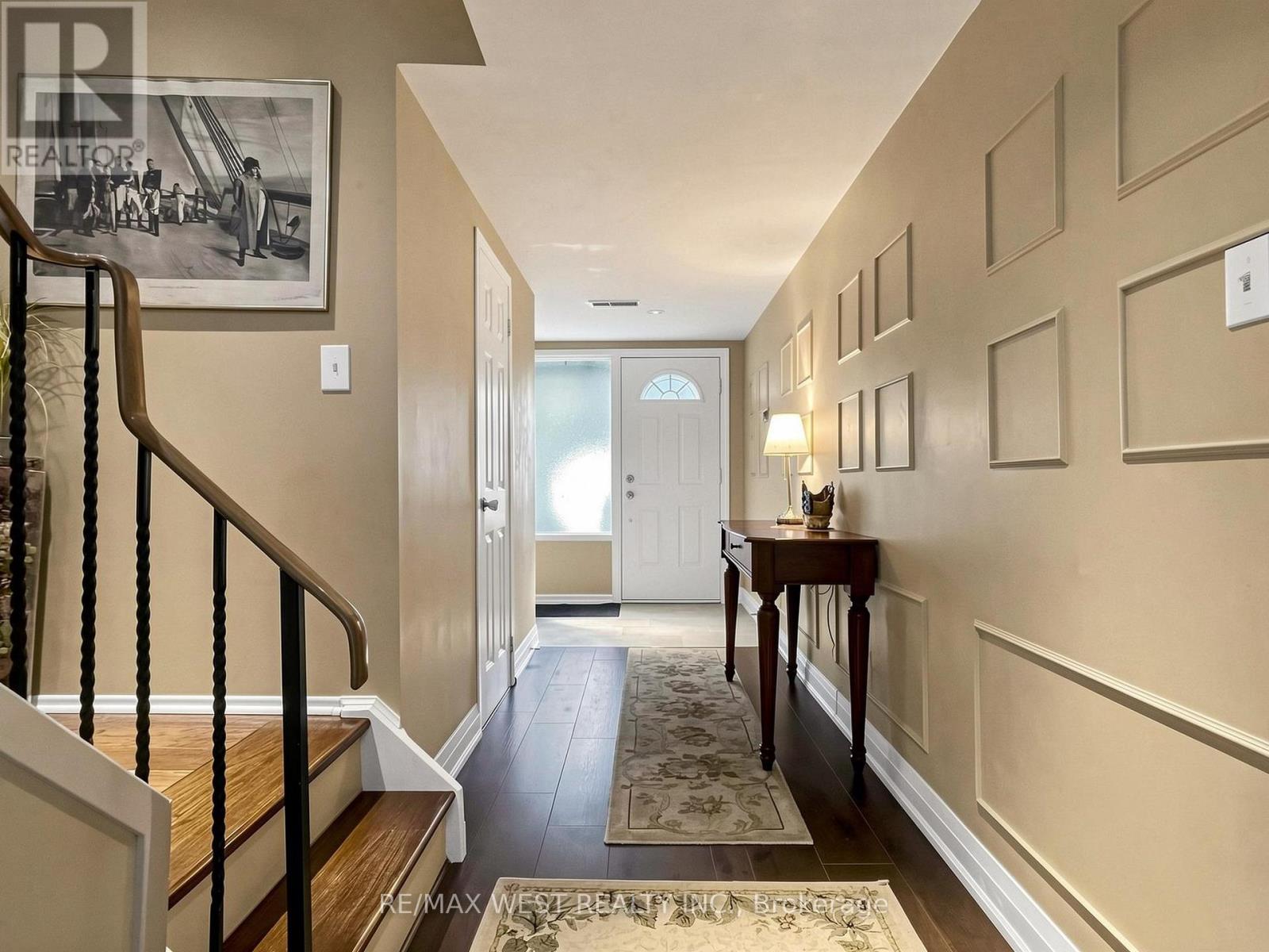#44 121 POPLAR CRESCENT - Image 3