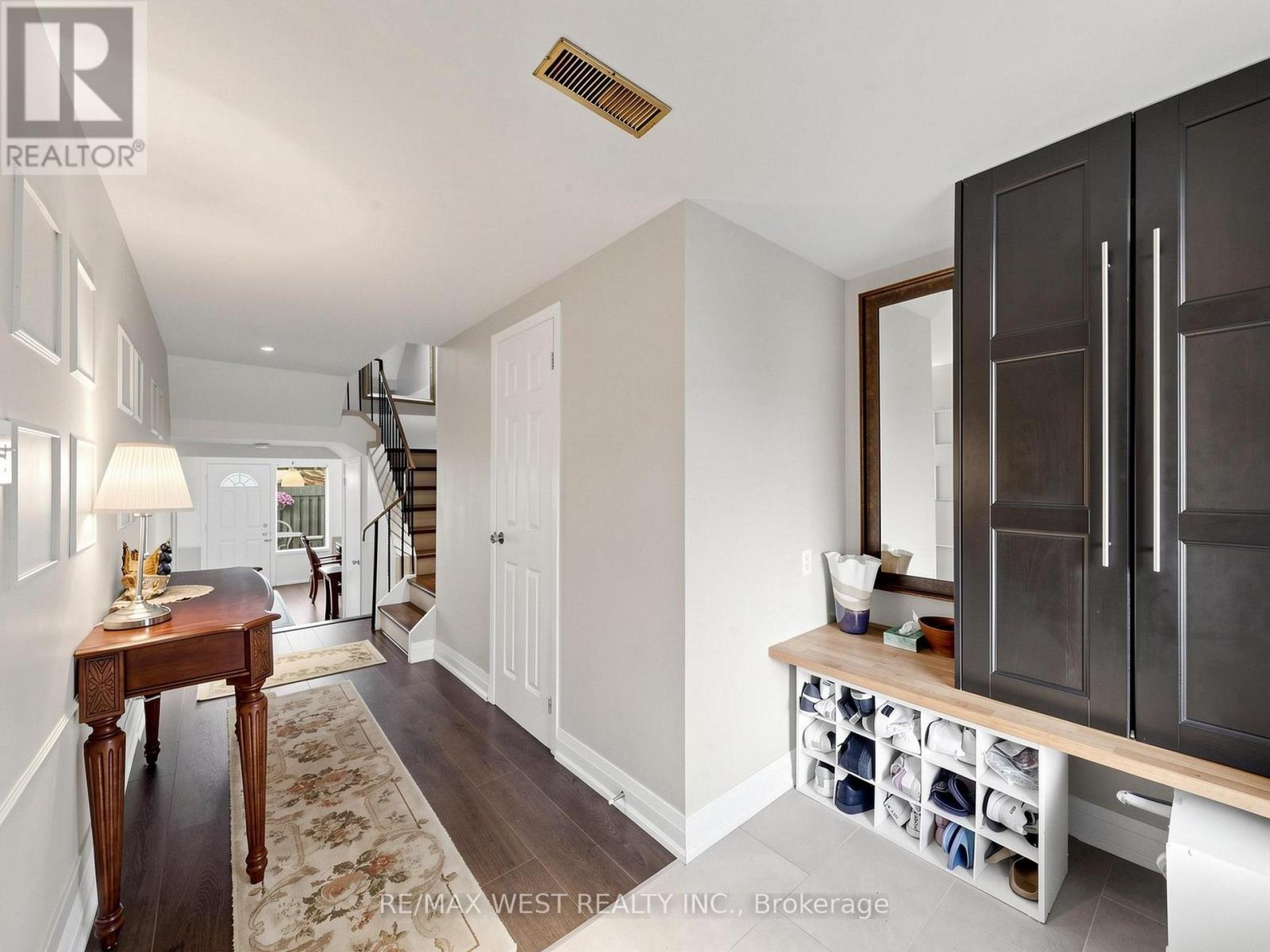 #44 121 POPLAR CRESCENT - Image 31